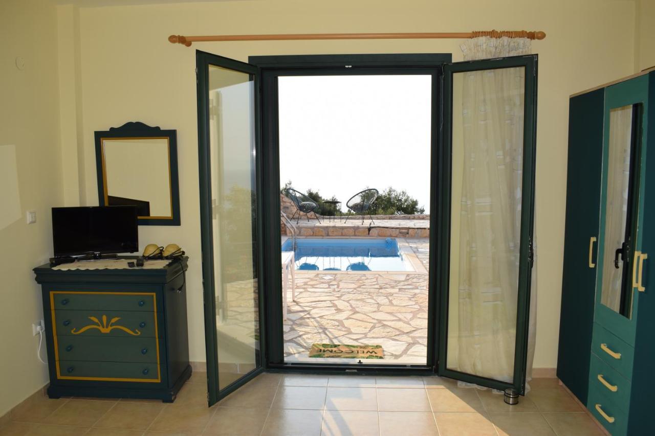 Villa Thetis With Private Pool Where The Sunsets Fade Away Agios Nikitas Exterior photo