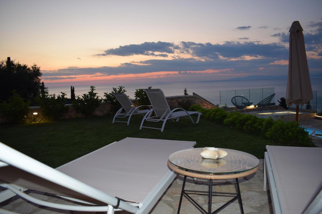 Villa Thetis With Private Pool Where The Sunsets Fade Away Agios Nikitas Exterior photo