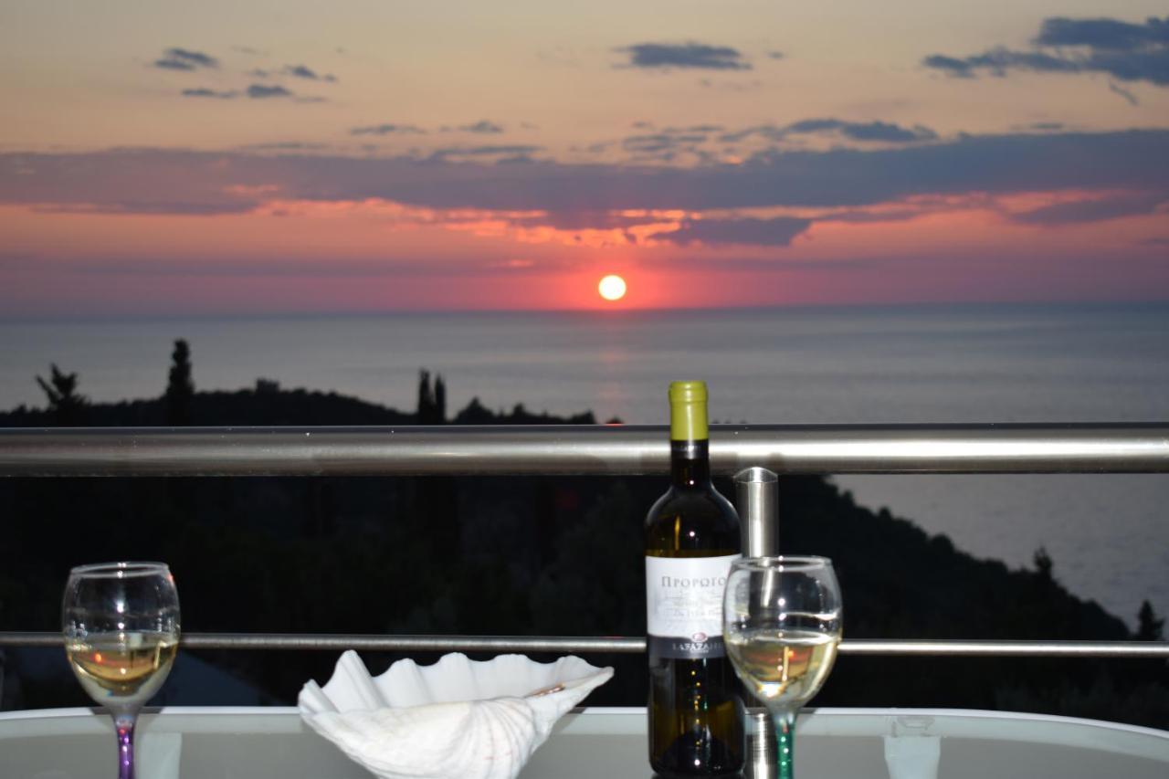 Villa Thetis With Private Pool Where The Sunsets Fade Away Agios Nikitas Exterior photo