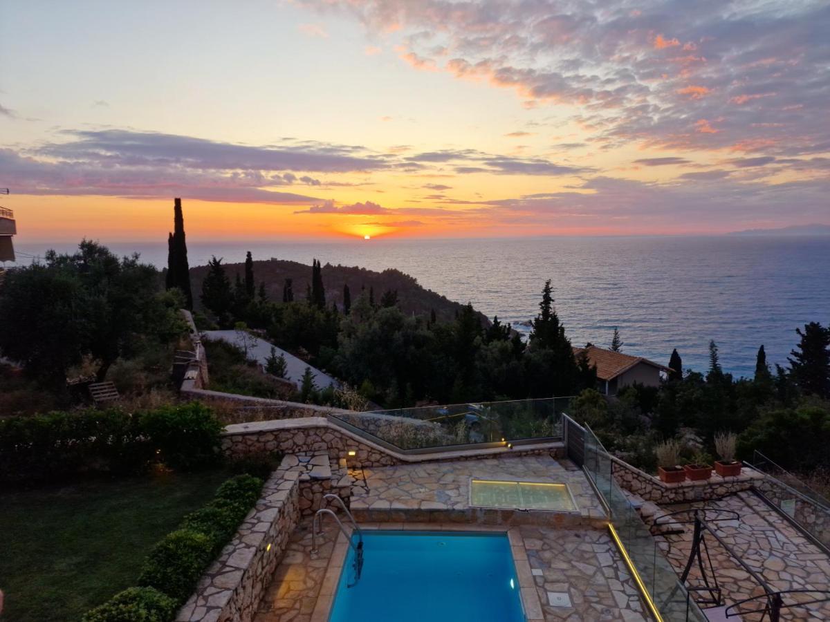 Villa Thetis With Private Pool Where The Sunsets Fade Away Agios Nikitas Exterior photo