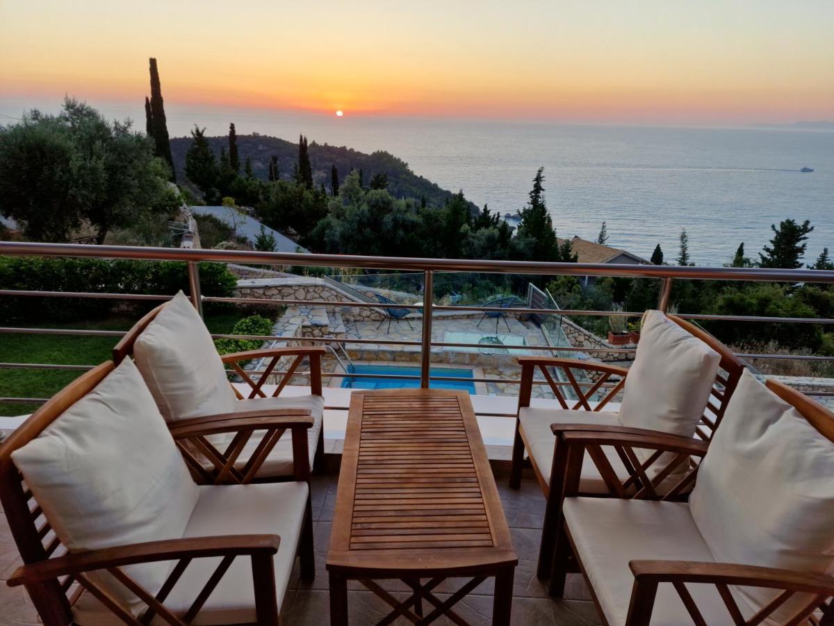 Villa Thetis With Private Pool Where The Sunsets Fade Away Agios Nikitas Exterior photo
